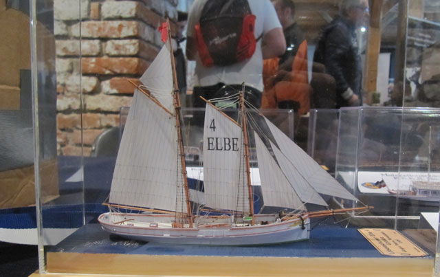 Lotsenschoner Elbe 4 (1/250, MB-Kartonmodell)