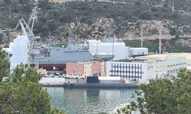 U-Boot der Galerna-Klasse und Patrouillenschiff Audaz