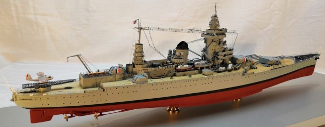 Schlachtschiff Strasbourg (1/350)