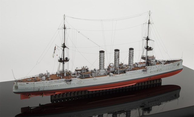 Geschützter Kreuzer SMS Dresden (1/700)