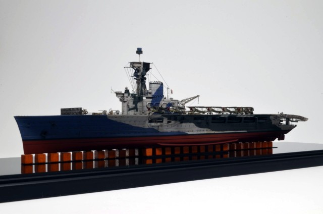 Flugzeugträger HMS Hermes (1/700)