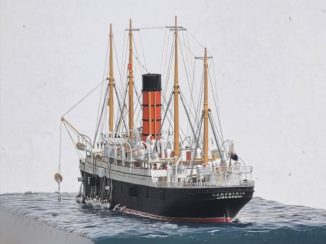 Passagierschiff RMS Carpathia (1/700)