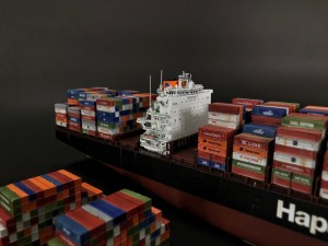 Containerschiff Colombo Express (1/700)