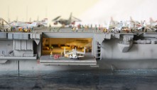 Flugzeugträger USS Coral Sea (1/350)