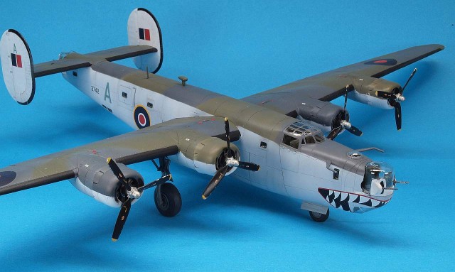 Seefernaufklärer und U-Jagdflugzeug Consolidated Liberator GR Mk.VI (1/72)