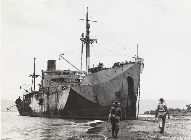 Frachter Myoko Maru als Wrack (Wikimedia Commons)
