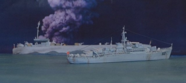 Fregatte Nanchong mit LST (1/700)