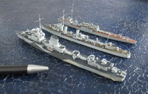 Zerstörer ORP Błyskawica, HMS Scott und Grom(1/700)