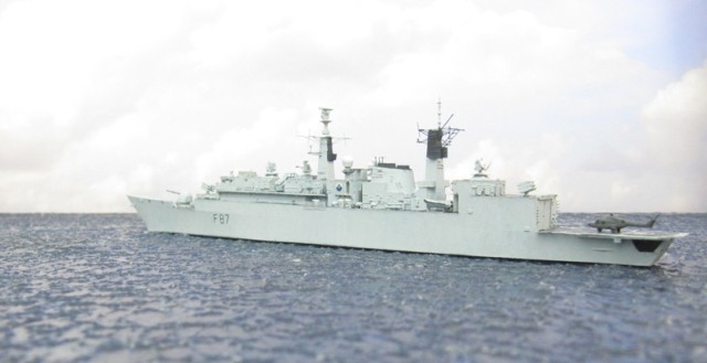 Britische Fregatte HMS Chatham (1/700)