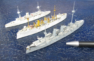 Geschützte Kreuzer Dom Carlos I, USS Baltimore und Naniwa (1/700)