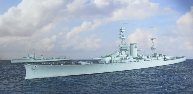 Großer Leichter Kreuzer HMS Glorious und HMS Valentine (1/700)