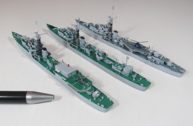 Fregatten Hr. Ms. Piet Hein, HMS Terpsichore und SAS Jan van Riebeeck  (1/700)