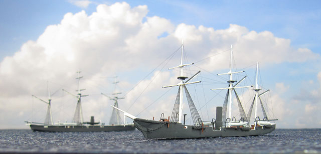 USS Kearsarge, hinten CSS Alabama