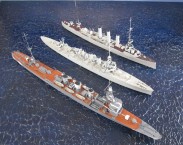 Leichte Kreuzer Kiso, HMS Chester und SMS Mainz (1/700)