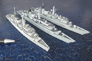 Fregatten HMS Brilliant, HMS London und HMS Chatham (1/700)