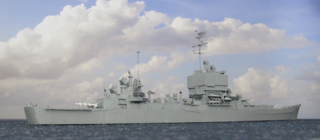 Lenkwaffenkreuzer USS Long Beach (1/700)