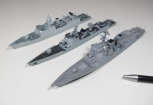 Lenkwaffenwaffenzerstörer Maya und Dazhou sowie Fregatte Zr. Ms. Evertsen (1/700)