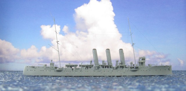 Geschützter Kreuzer Tsushima (1/700)