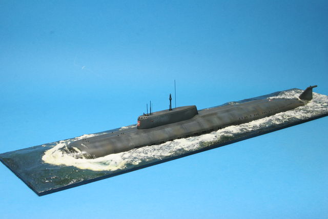 Russisches Atomunterseeboot Kursk in 1/400 von Max Hecker