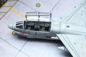 Feinddarstellungsflugzeug LTV EA-7L Corsair II (1/144)