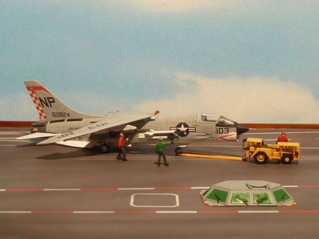 Jagdflugzeug Vought F-8K Crusader (1/144)
