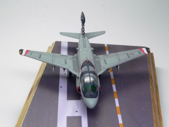 Grumman EA-6B Prowler (1/144)