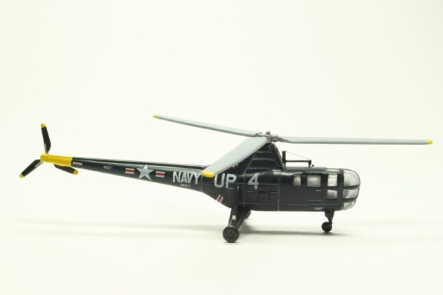 Hubschrauber Sikorsky HO3S-1 (1/144)