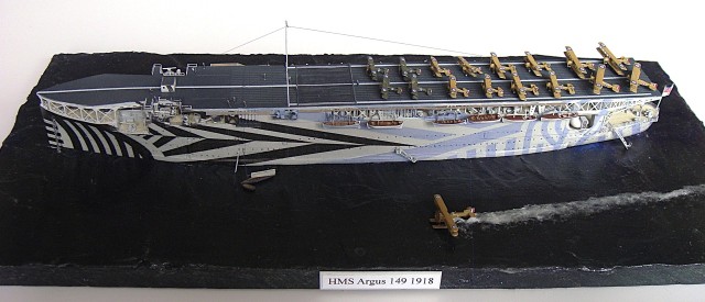 Flugzeugträger HMS Argus (1/700)
