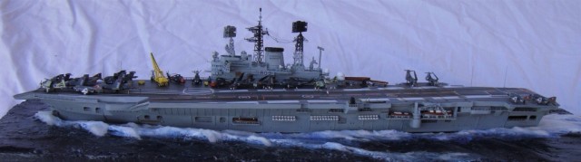 Flugzeugträger HMS Ark Royal 1970 (1/700)