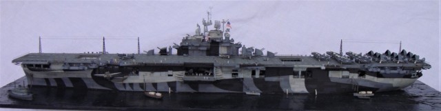 Flugzeugträger USS Bunker Hill (1/700)