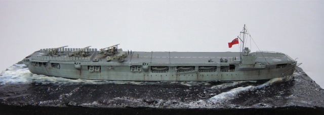 Hilfsflugzeugträger HMS Empire MacAlpine (1/700)