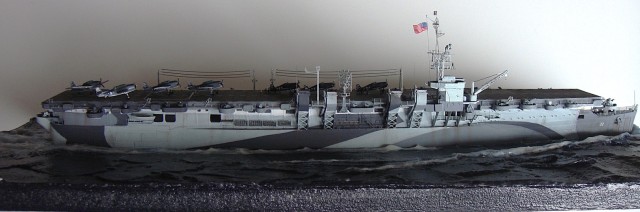 Flugzeugträger USS Independence (1/700)
