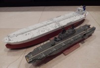 Tanker TI Europe und Landungsträger USS Saipan(1/700)