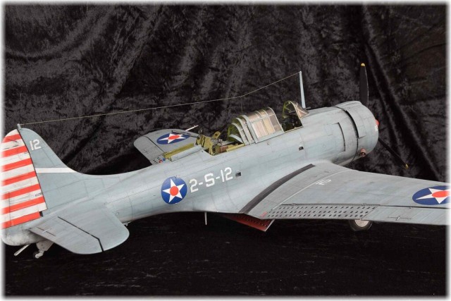Sturzkampfbomber Douglas SDB-3 Dauntless (1/18)