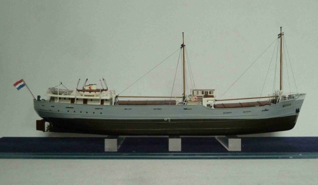 Küstenmotorschiff Myfem (1/200)
