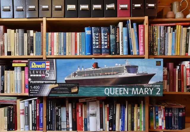 Queen Mary 2 Schachtel