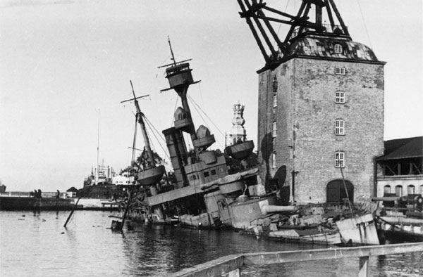 Versenktes Küstenpanzerschiff Peder Skram in Holmen, Kopenhagen