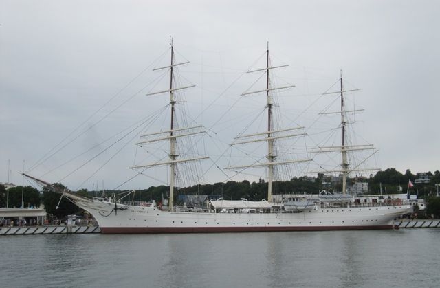 Segelschulschiff Dar Pomorza