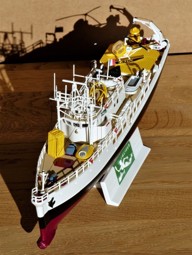 Forschungsschiff Calypso (1/125)