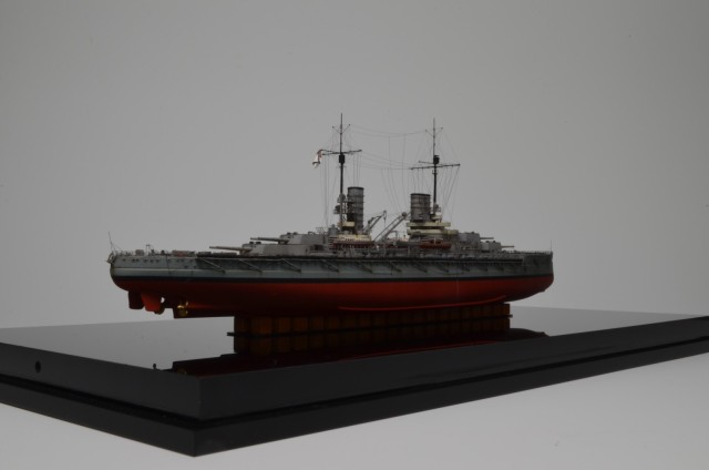 Schlachtschiff SMS König (1/700)
