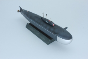 Raketen-Unterwasserkreuzer Kursk (1/700)