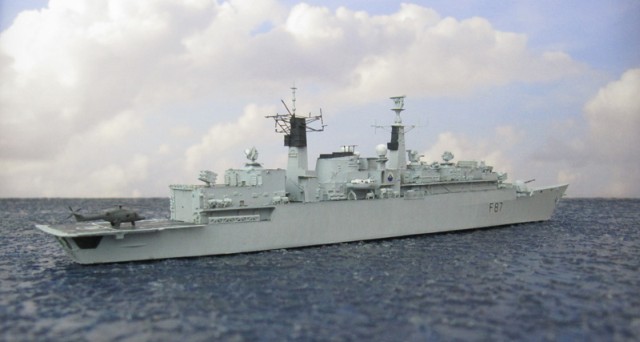 Britische Fregatte HMS Chatham (1/700)