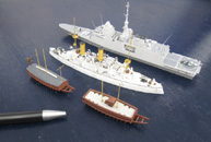 Geobukseon, Panokseon, Geschützter Kreuzer USS Olympia und Fregatte Provence (1/700)