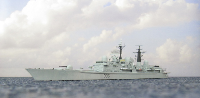 Lenkwaffenzerstörer HMS Gloucester (1/700)