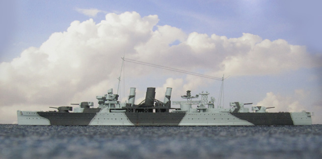 Schwerer Kreuzer HMS Kent (1/700)