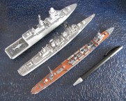 Leichter Kreuzer Kiso, Lenkwaffenzerstörer USS Preble und Fregatte Carlo Margottini (1/700)
