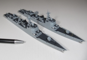 Lenkwaffenzerstörer Kunming und Dazhou (1/700)