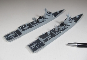 Lenkwaffenzerstörer Kunming und Dazhou (1/700)