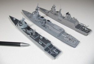 Lenkwaffenzerstörer Kunming, Maya und Andrea Doria (1/700)