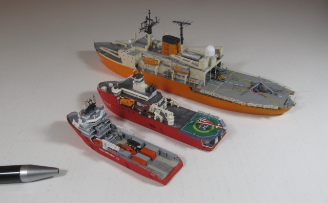 Marineschlepper Lientur sowie Polarforschungsschiffe L'Astrolabe und Shirase (1/700)